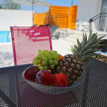 Luxury Apartment Petra With Private Pool Zadar Exterior photo