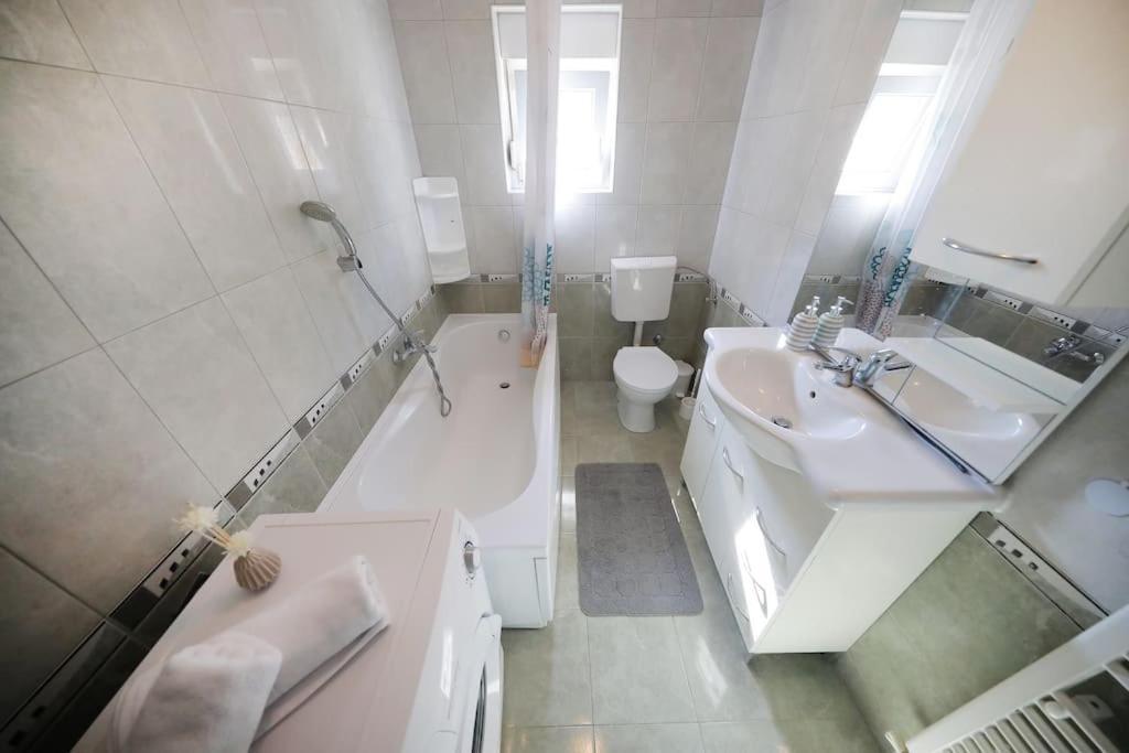 Luxury Apartment Petra With Private Pool Zadar Exterior photo