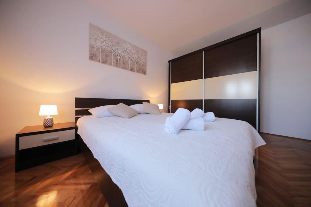 Luxury Apartment Petra With Private Pool Zadar Exterior photo