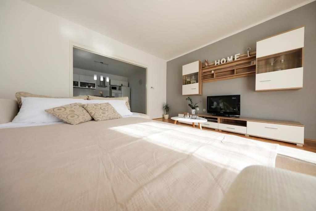 Luxury Apartment Petra With Private Pool Zadar Exterior photo
