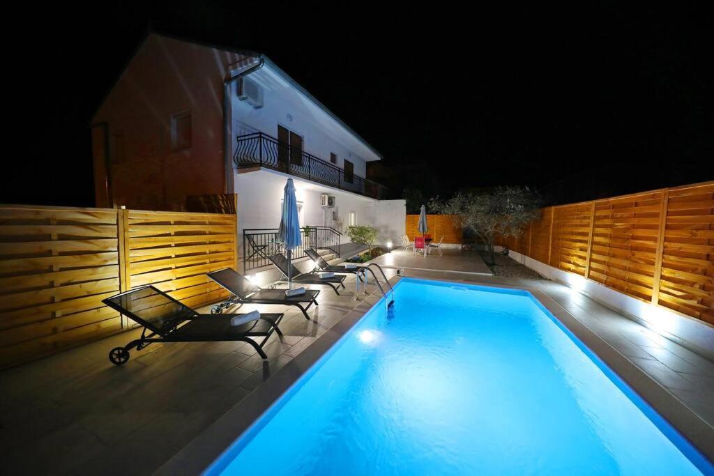 Luxury Apartment Petra With Private Pool Zadar Exterior photo