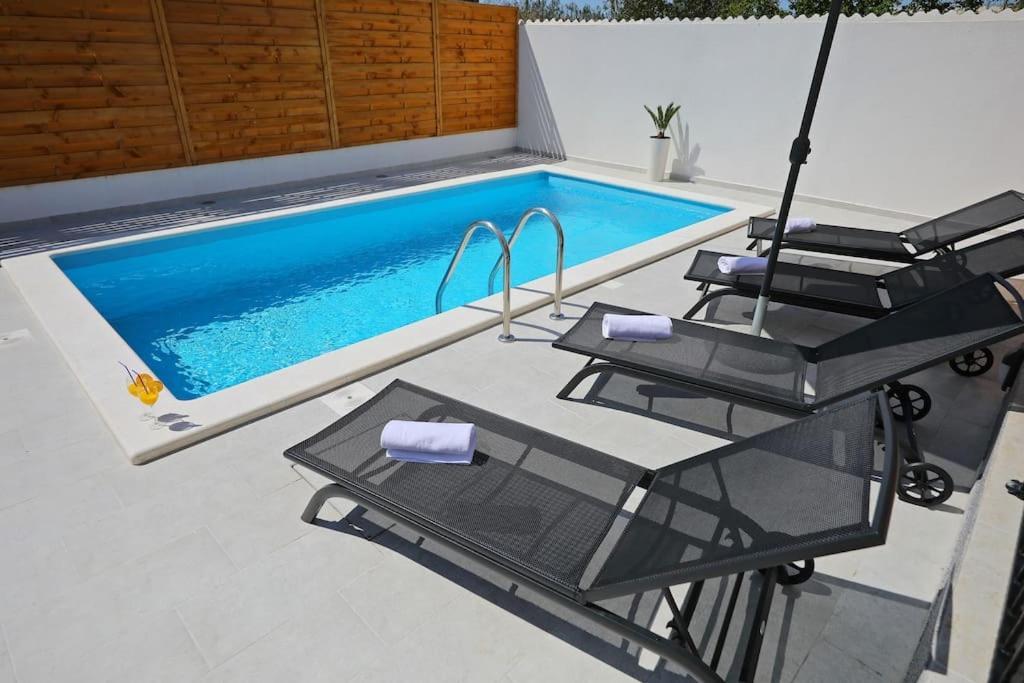 Luxury Apartment Petra With Private Pool Zadar Exterior photo